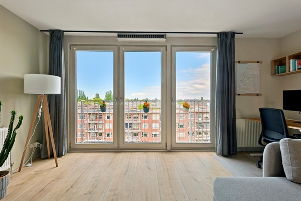 Medium property photo - Bos en Lommerplein 46, 1055 EK Amsterdam